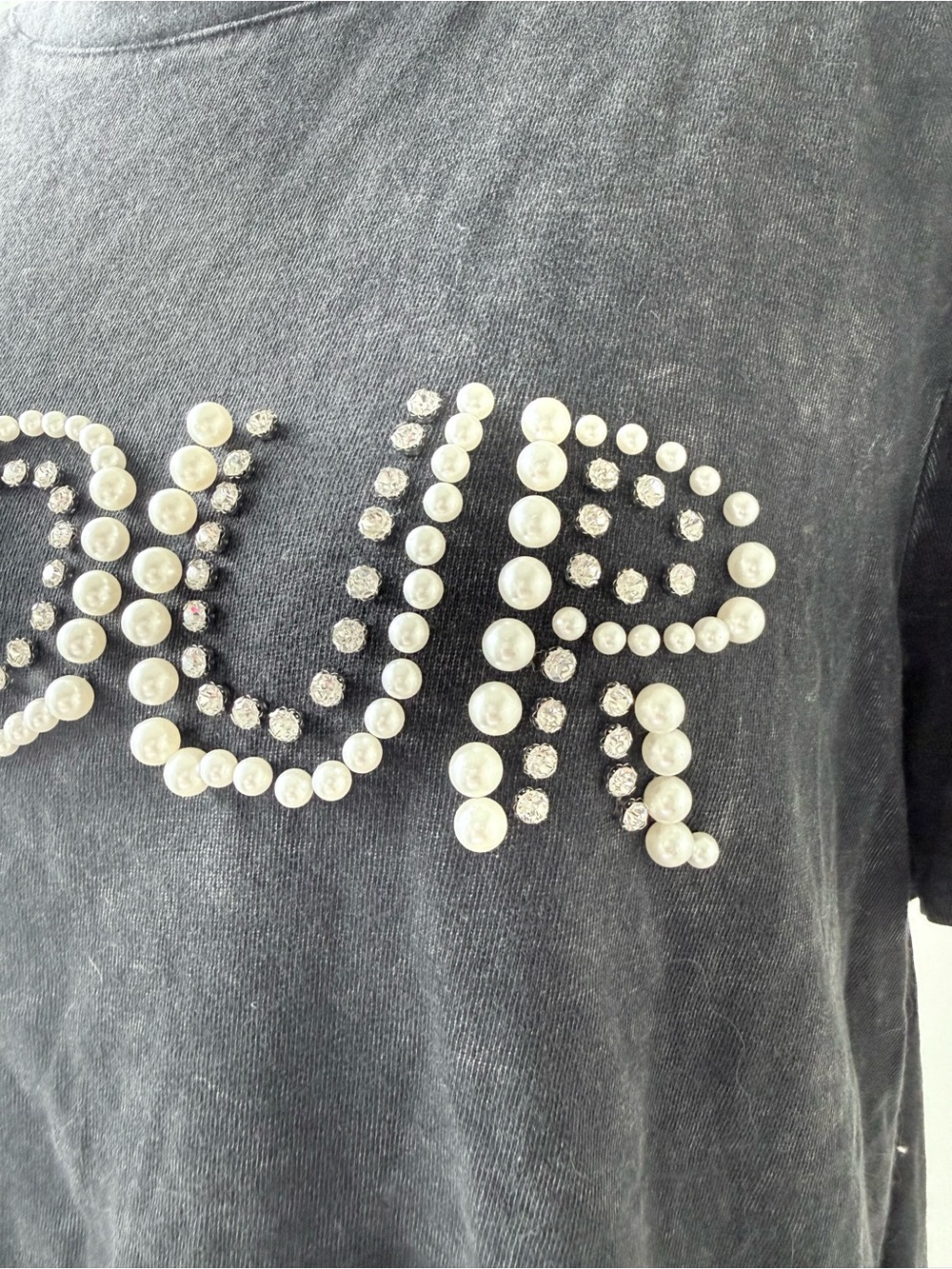 Forever 21 Black Short Sleeve Tee with Pearl 'AMOUR' Detail - Picture 4 of 10